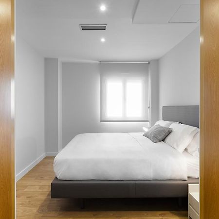 Home Art Apartments Мадрид Экстерьер фото