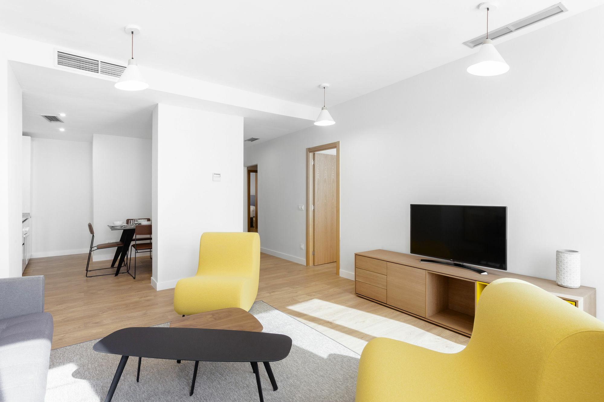 Home Art Apartments Мадрид Экстерьер фото